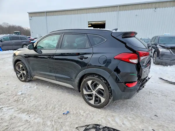 KM8J3CA26JU724486 2018 HYUNDAI TUCSON - Image 2