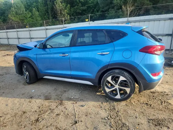 KM8J3CA26JU733964 2018 HYUNDAI TUCSON - Image 2