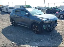 KM8J3CA26JU755723 2018 HYUNDAI TUCSON