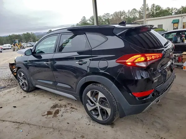 KM8J3CA26JU758508 2018 HYUNDAI TUCSON - Image 2