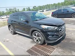KM8J3CA26JU794117 2018 HYUNDAI TUCSON