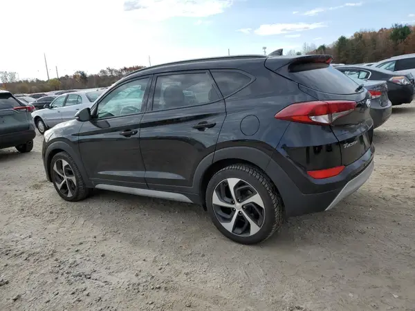KM8J3CA26JU794375 2018 HYUNDAI TUCSON - Image 2