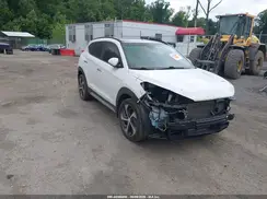 KM8J3CA26JU825379 2018 HYUNDAI TUCSON