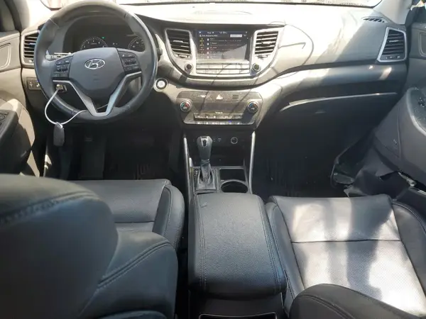 KM8J3CA26JU832025 2018 HYUNDAI TUCSON - Image 8
