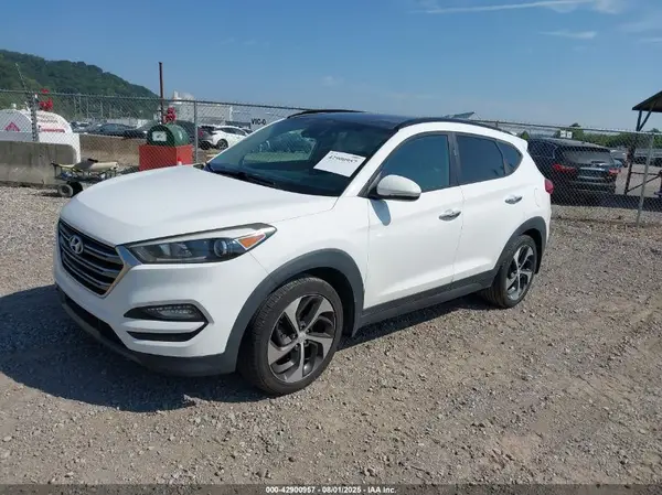 KM8J3CA27GU023206 2016 HYUNDAI TUCSON - Image 2