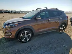 KM8J3CA27GU029538 2016 HYUNDAI TUCSON