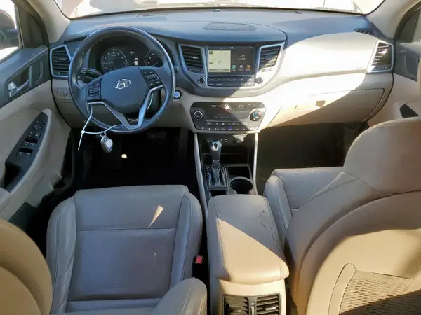KM8J3CA27GU029538 2016 HYUNDAI TUCSON - Image 8