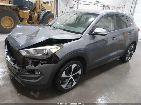 KM8J3CA27GU031452 2016 HYUNDAI TUCSON - Image 2