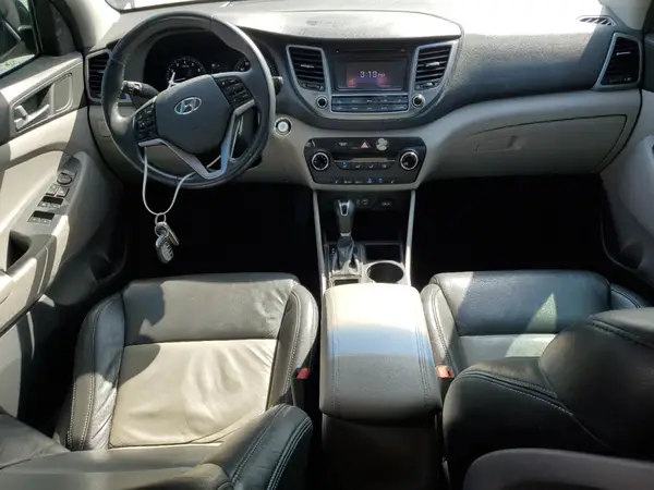 KM8J3CA27GU038031 2016 HYUNDAI TUCSON - Image 8