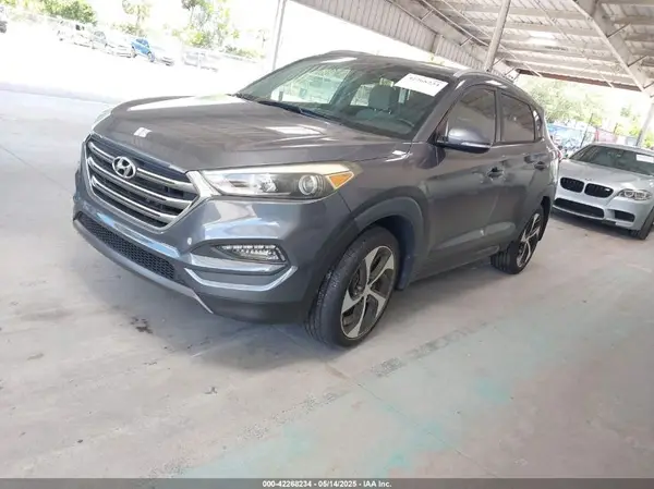 KM8J3CA27GU042144 2016 HYUNDAI TUCSON - Image 2