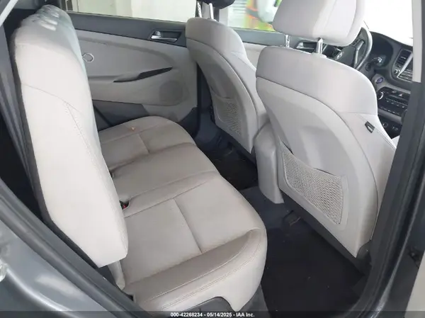 KM8J3CA27GU042144 2016 HYUNDAI TUCSON - Image 8