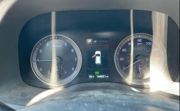 KM8J3CA27GU055024 2016 HYUNDAI TUCSON - Image 8