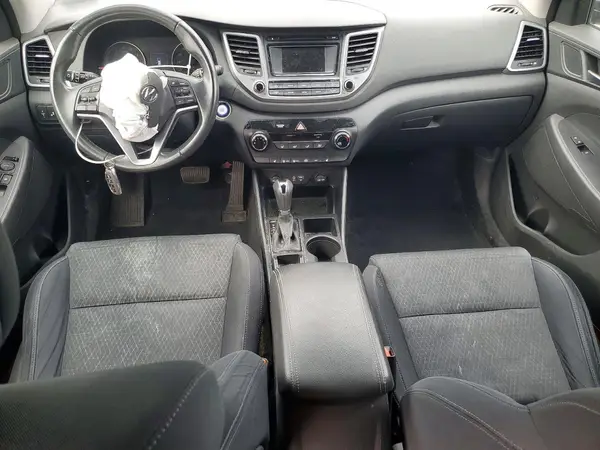 KM8J3CA27GU057355 2016 HYUNDAI TUCSON - Image 8