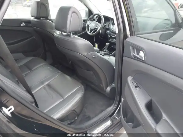 KM8J3CA27GU058439 2016 HYUNDAI TUCSON - Image 8