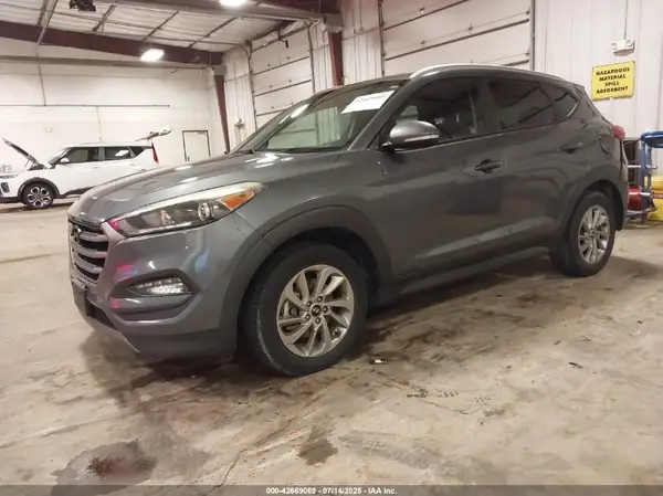 KM8J3CA27GU063236 2016 HYUNDAI TUCSON - Image 2