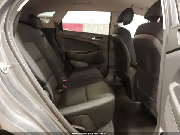 KM8J3CA27GU063236 2016 HYUNDAI TUCSON - Image 8