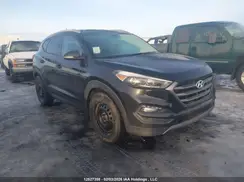 KM8J3CA27GU076021 2016 HYUNDAI TUCSON