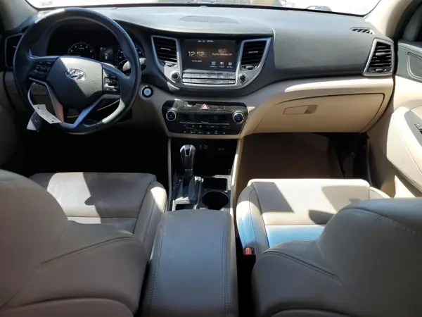 KM8J3CA27GU080361 2016 HYUNDAI TUCSON - Image 8