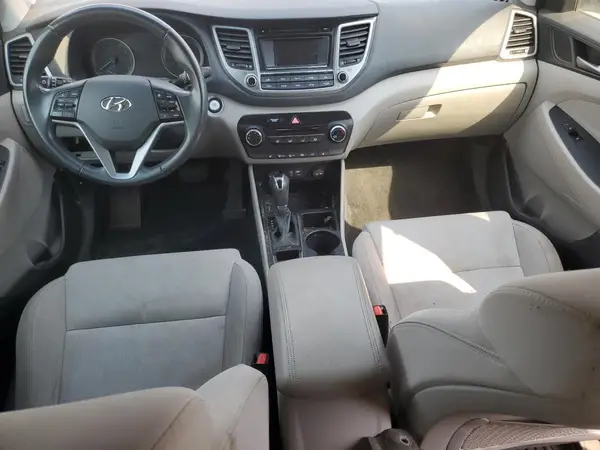KM8J3CA27GU088461 2016 HYUNDAI TUCSON - Image 8