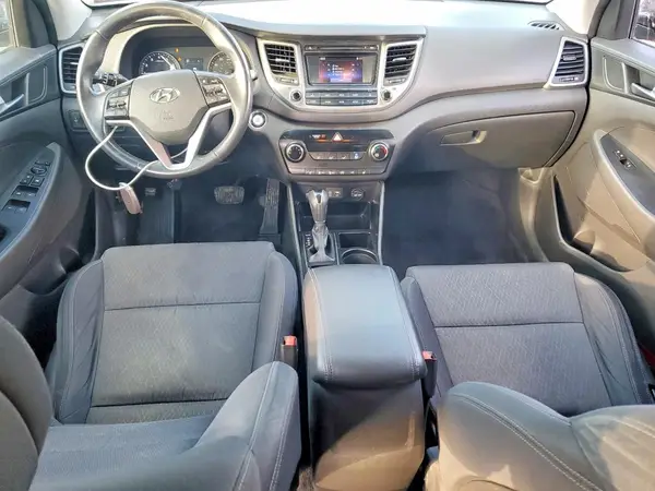 KM8J3CA27GU094390 2016 HYUNDAI TUCSON - Image 8