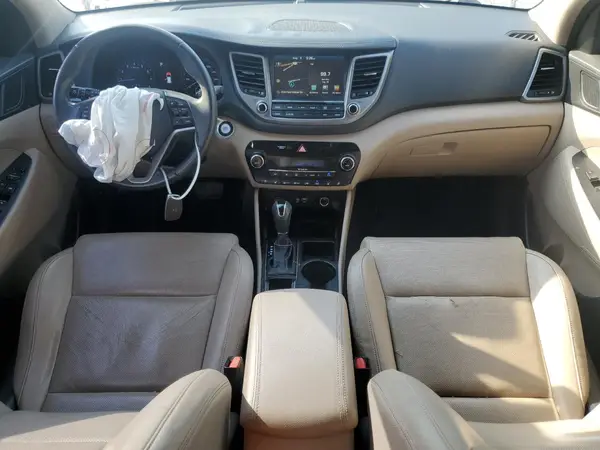 KM8J3CA27GU095183 2016 HYUNDAI TUCSON - Image 8