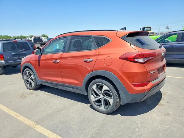 KM8J3CA27GU108708 2016 HYUNDAI TUCSON - Image 2