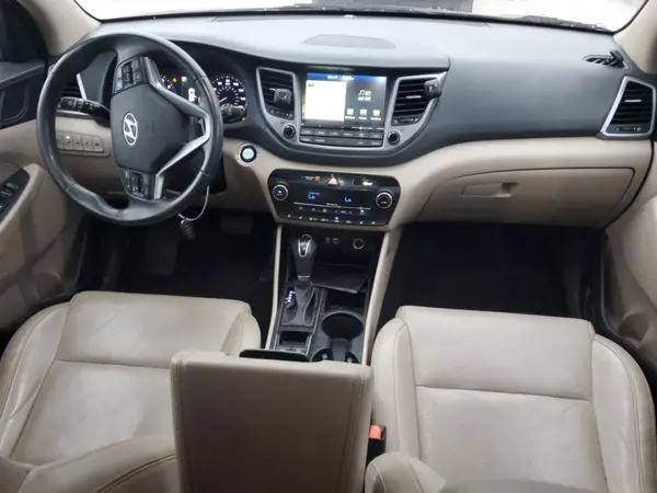 KM8J3CA27GU110006 2016 HYUNDAI TUCSON - Image 8