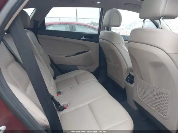 KM8J3CA27GU114492 2016 HYUNDAI TUCSON - Image 8