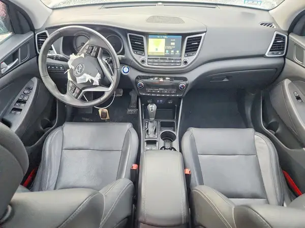 KM8J3CA27GU117540 2016 HYUNDAI TUCSON - Image 8