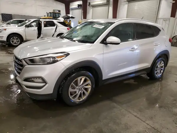 KM8J3CA27GU121619 2016 HYUNDAI TUCSON - Image 1
