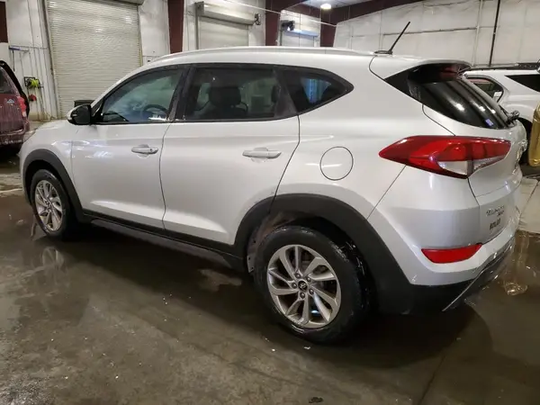 KM8J3CA27GU121619 2016 HYUNDAI TUCSON - Image 2