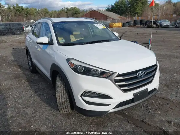KM8J3CA27GU123600 2016 HYUNDAI TUCSON - Image 1