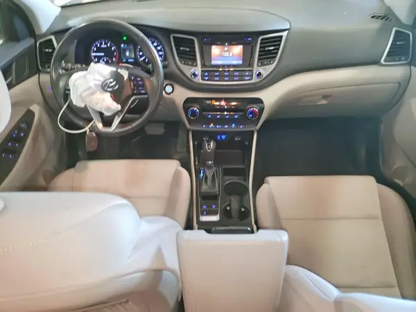 KM8J3CA27GU125203 2016 HYUNDAI TUCSON - Image 8