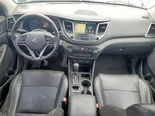 KM8J3CA27GU130319 2016 HYUNDAI TUCSON - Image 8