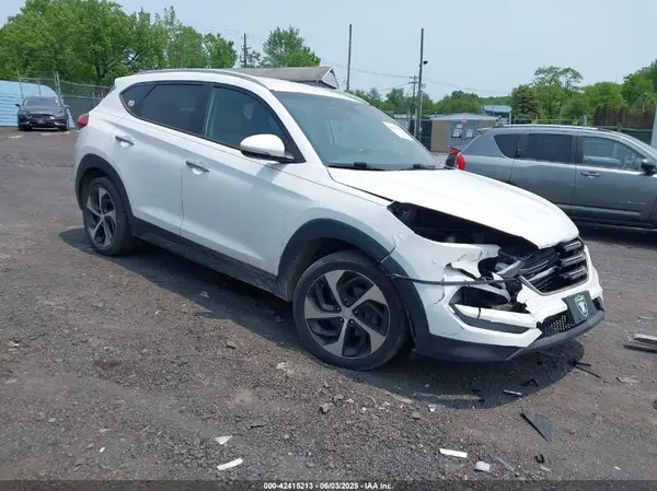 KM8J3CA27GU142714 2016 HYUNDAI TUCSON - Image 1