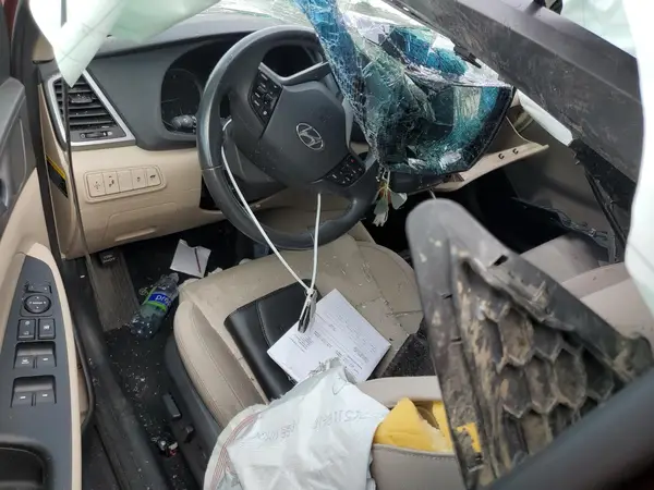 KM8J3CA27GU146388 2016 HYUNDAI TUCSON - Image 8