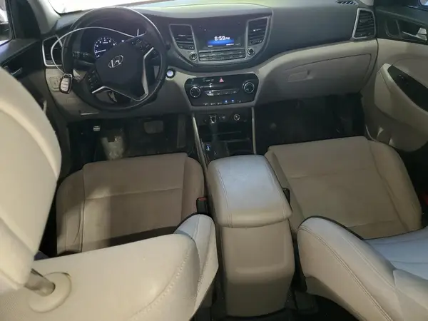 KM8J3CA27GU146780 2016 HYUNDAI TUCSON - Image 8