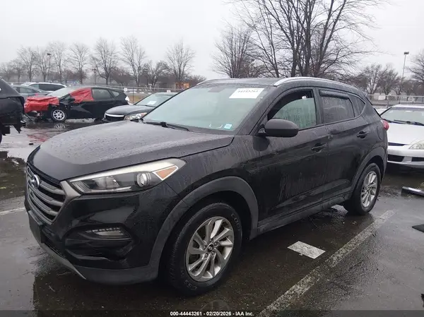 KM8J3CA27GU152479 2016 HYUNDAI TUCSON - Image 2