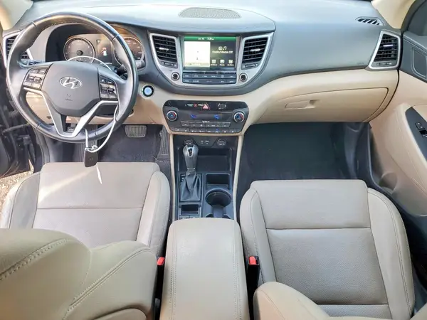 KM8J3CA27GU156113 2016 HYUNDAI TUCSON - Image 8