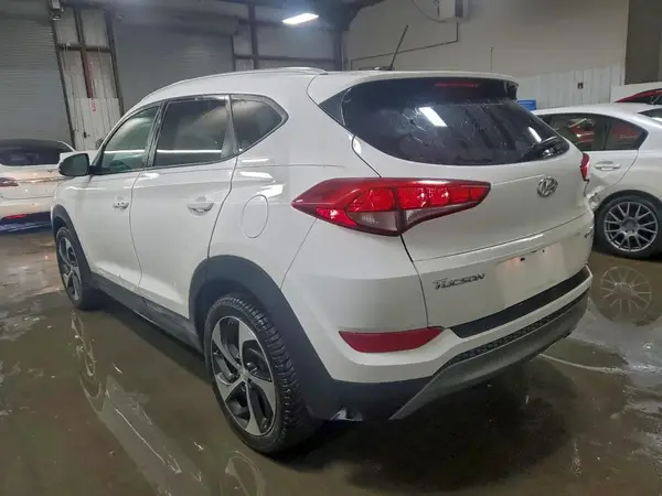 KM8J3CA27GU161814 2016 HYUNDAI TUCSON - Image 2