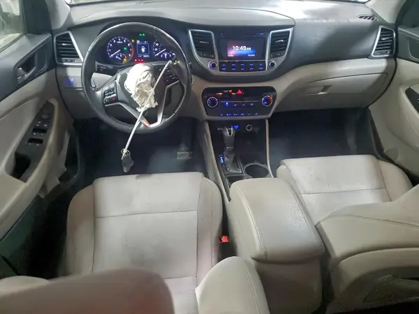 KM8J3CA27GU161814 2016 HYUNDAI TUCSON - Image 8