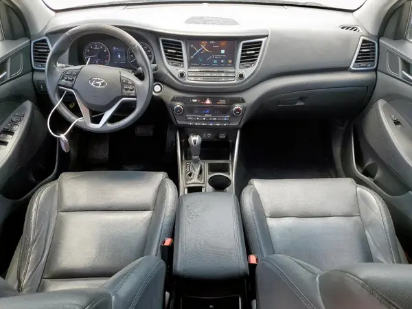 KM8J3CA27GU175938 2016 HYUNDAI TUCSON - Image 8