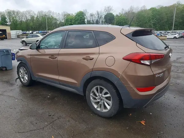 KM8J3CA27GU176880 2016 HYUNDAI TUCSON - Image 2