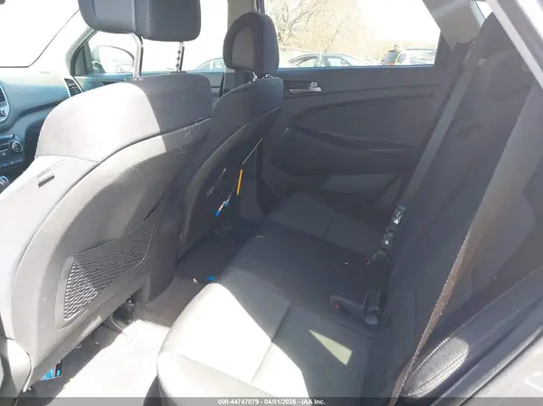 KM8J3CA27GU176944 2016 HYUNDAI TUCSON - Image 8