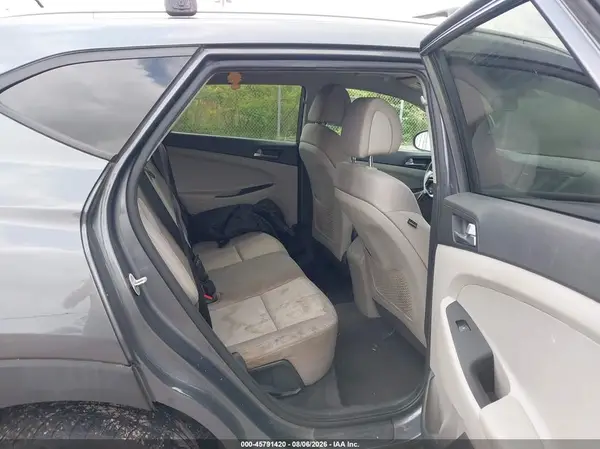 KM8J3CA27GU179486 2016 HYUNDAI TUCSON - Image 8