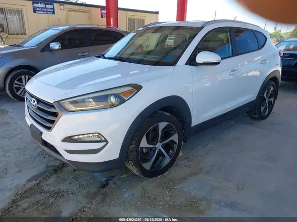 KM8J3CA27GU188494 2016 HYUNDAI TUCSON - Image 2