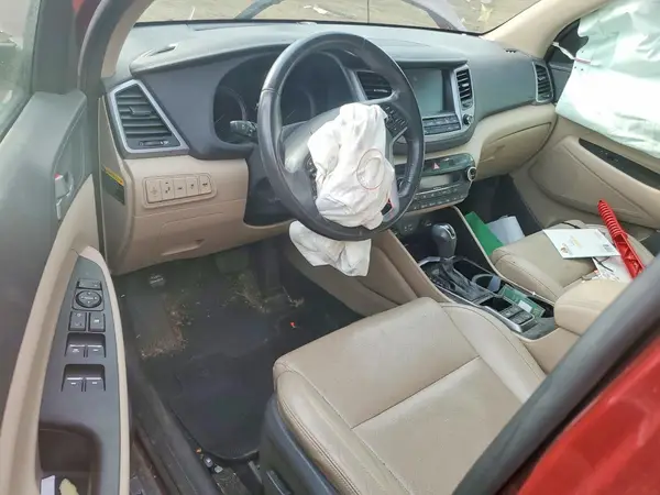 KM8J3CA27GU209280 2016 HYUNDAI TUCSON - Image 8