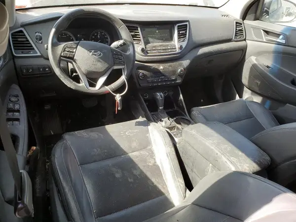 KM8J3CA27GU220179 2016 HYUNDAI TUCSON - Image 8