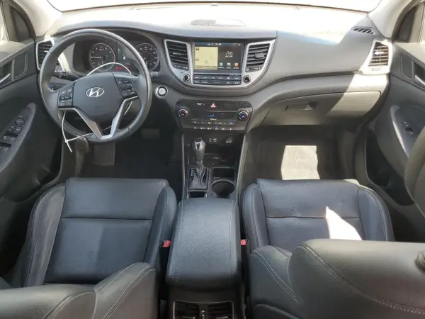 KM8J3CA27GU222157 2016 HYUNDAI TUCSON - Image 8