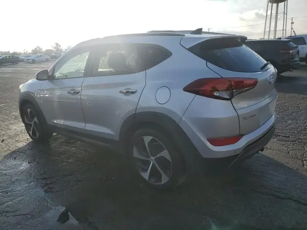 KM8J3CA27GU225950 2016 HYUNDAI TUCSON - Image 2